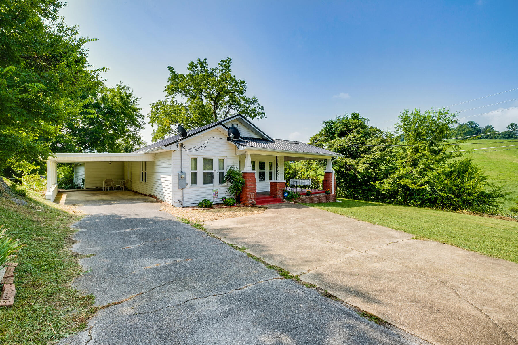 1717 Bailey Bridge Road Limestone, TN 37681 - Photo 3 of 37 003