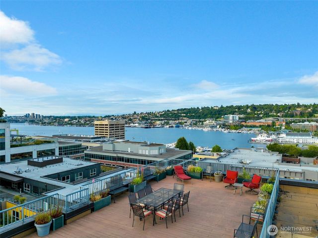 $465,000 | 900 Aurora Avenue North, Unit 204, Seattle, WA 98109