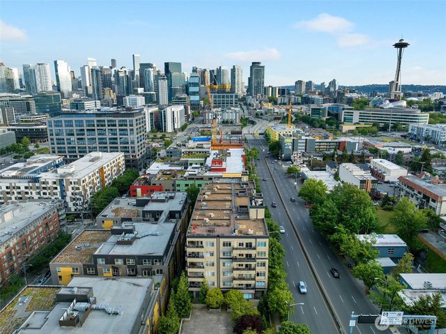 $465,000 | 900 Aurora Avenue North, Unit 204, Seattle, WA 98109