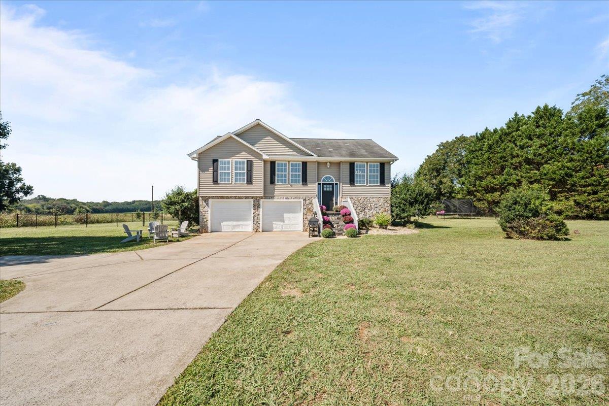2241 Killian Road Lincolnton, NC 28092 - Photo 1 of 26 Gallery Image 1