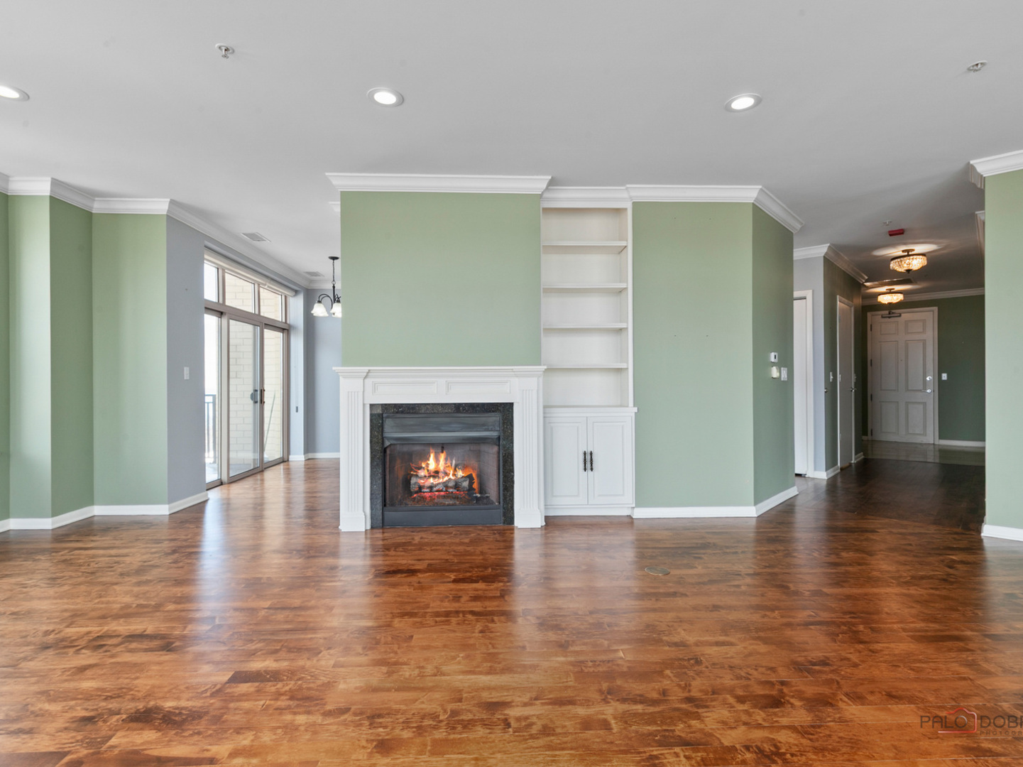 3535 Patten Road, Unit 6E Highland Park, IL 60035 - Photo 23 of 47 a view of an empty room with window and fire place