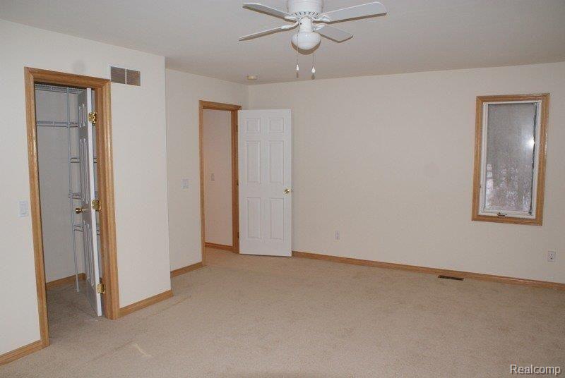 1170 North Maple Leaf Road Lapeer, MI 48446 - Photo 20 of 24 DSC07114.JPG