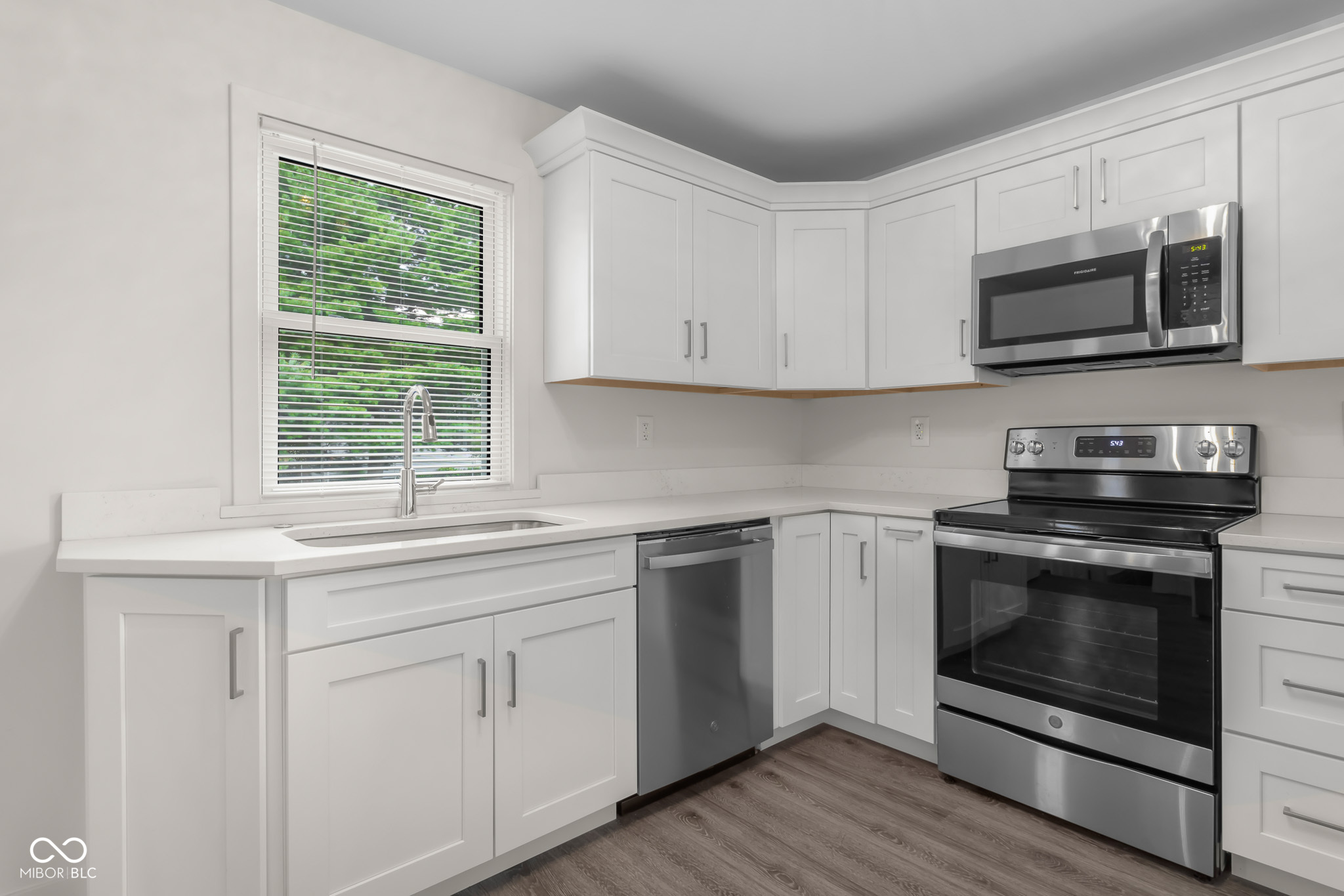 41 North Mapleton Street Columbus, IN 47201 - Photo 12 of 36 Gallery Image 12