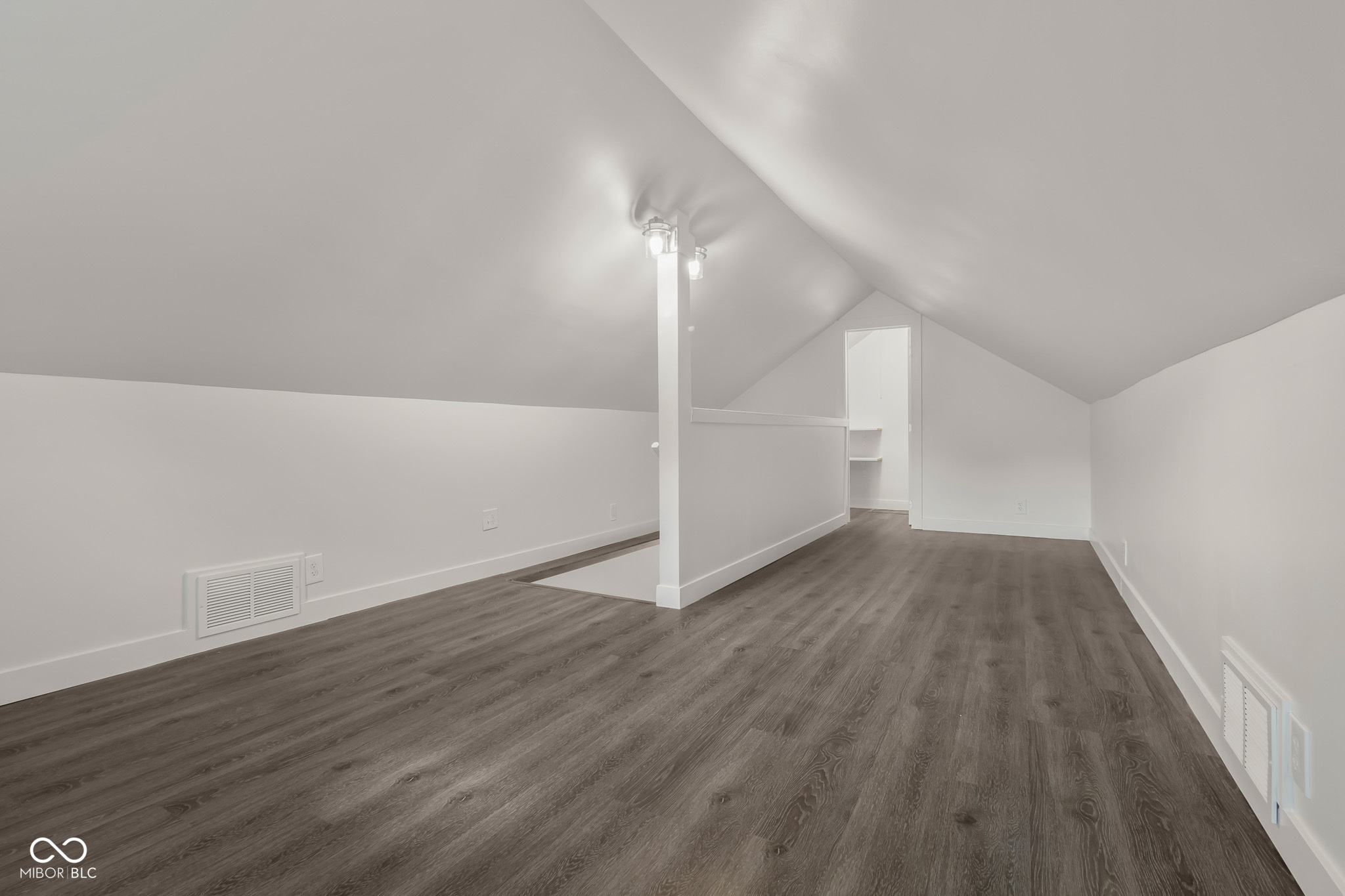 41 North Mapleton Street Columbus, IN 47201 - Photo 25 of 36 Gallery Image 25