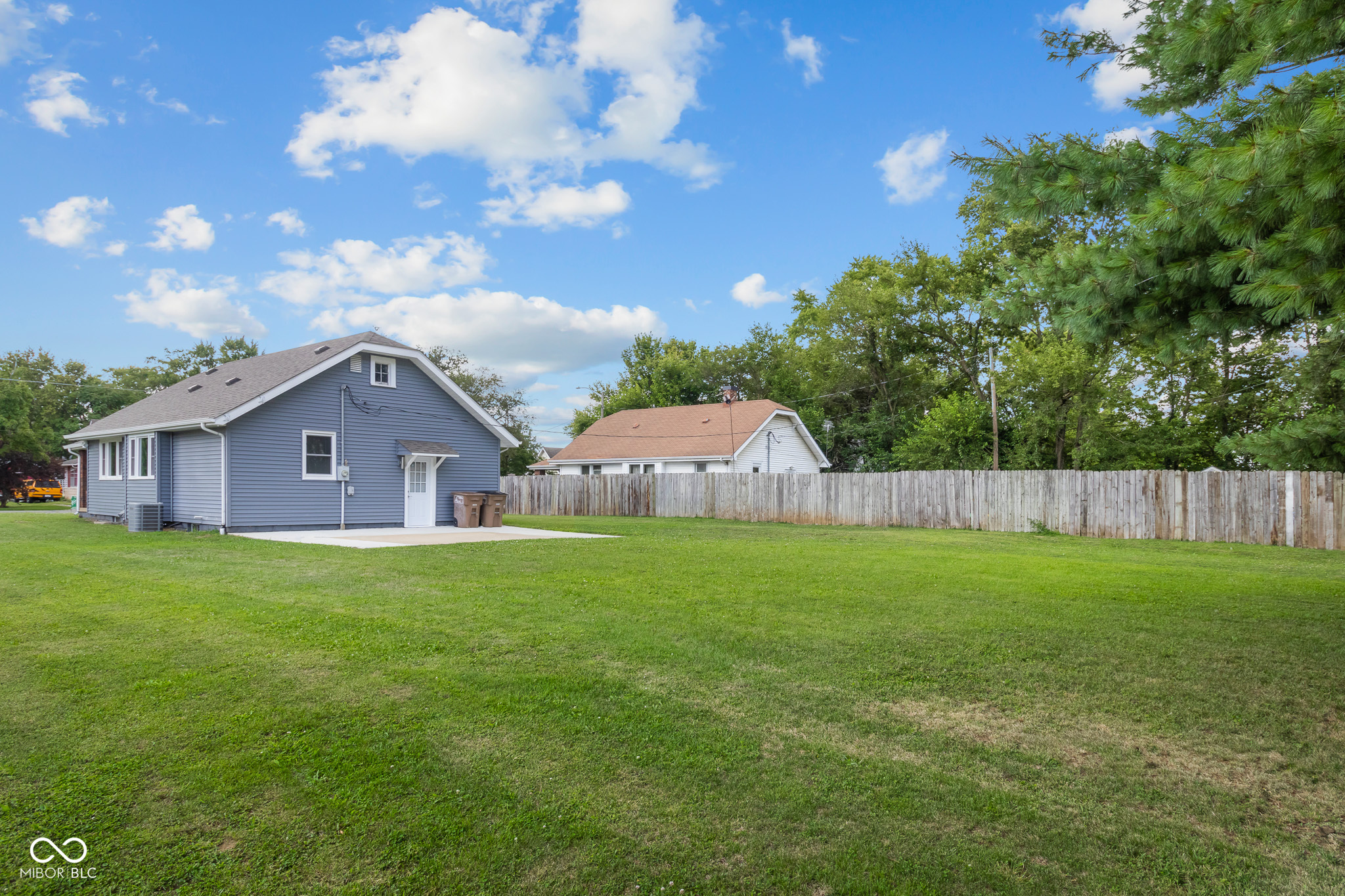 41 North Mapleton Street Columbus, IN 47201 - Photo 32 of 36 Gallery Image 32