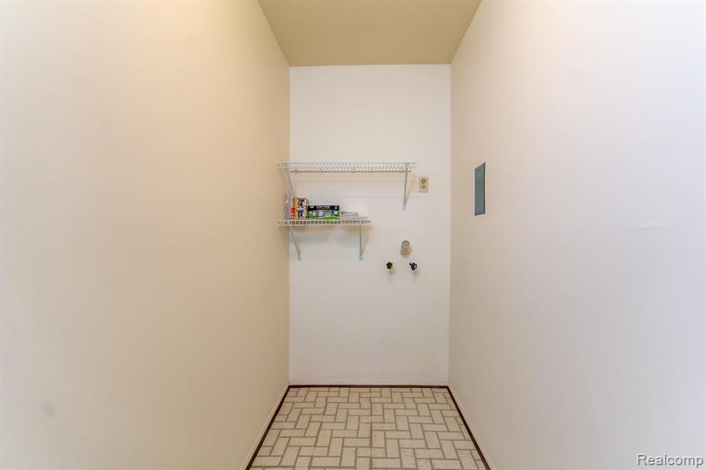 30445 West 14 Mile Road, Unit 67 Farmington Hills, MI 48334 - Photo 14 of 16