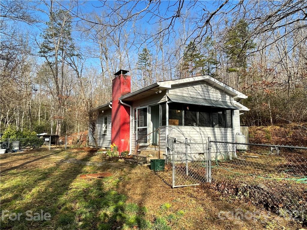 889 Bull Walker Road Old Fort, NC 28762 - Photo 5 of 24 Gallery Image 5