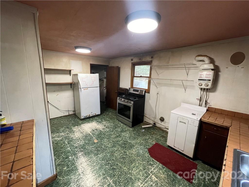 889 Bull Walker Road Old Fort, NC 28762 - Photo 8 of 24 Gallery Image 8