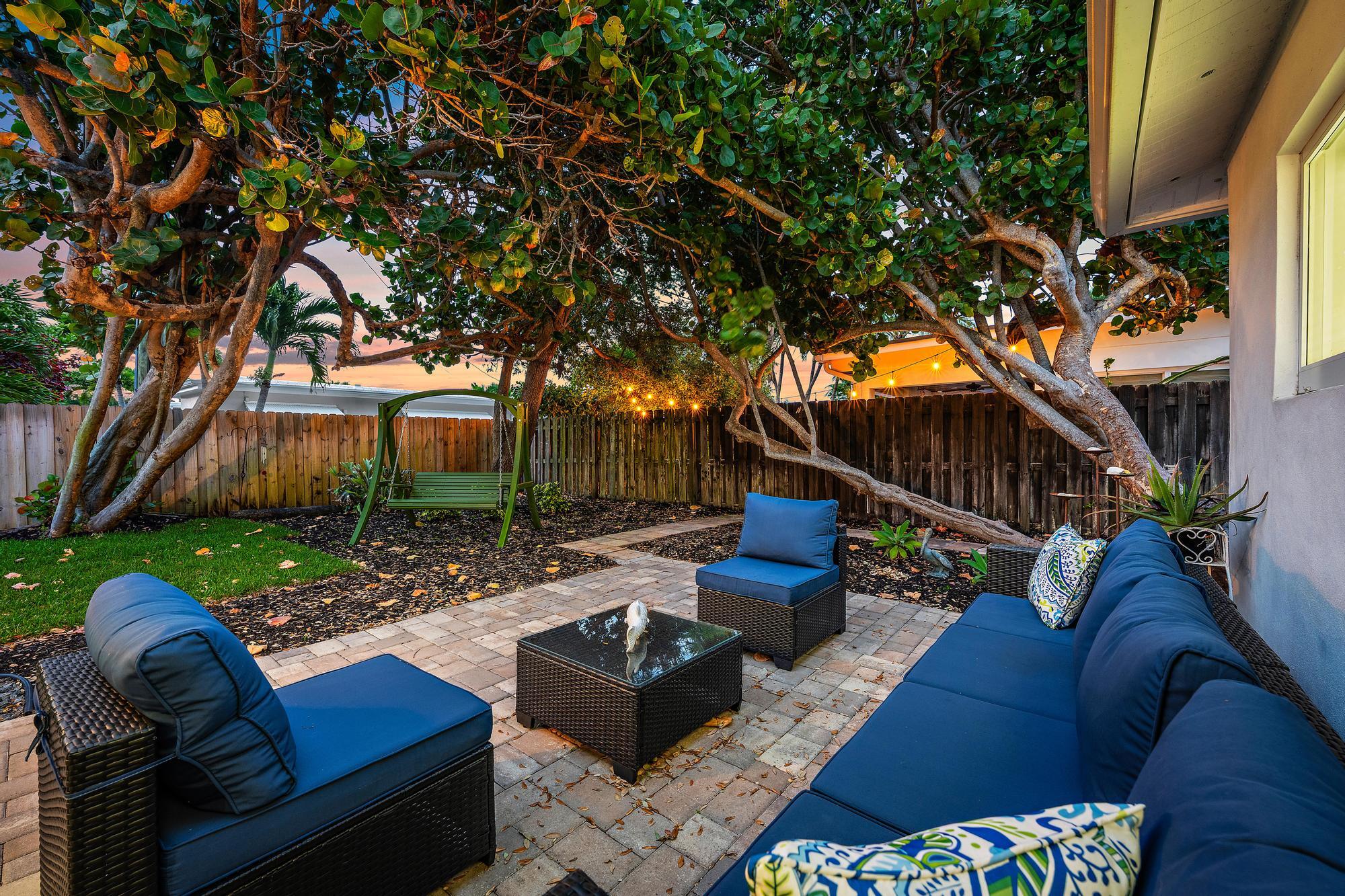 517 Gulf Road North Palm Beach, FL 33408 - Photo 35 of 59 a view of outdoor space yard and patio