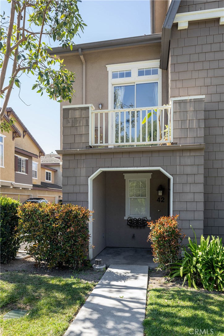 42 Chadron Circle Ladera Ranch, CA 92694 - Photo 19 of 27 a front view of a house with garden