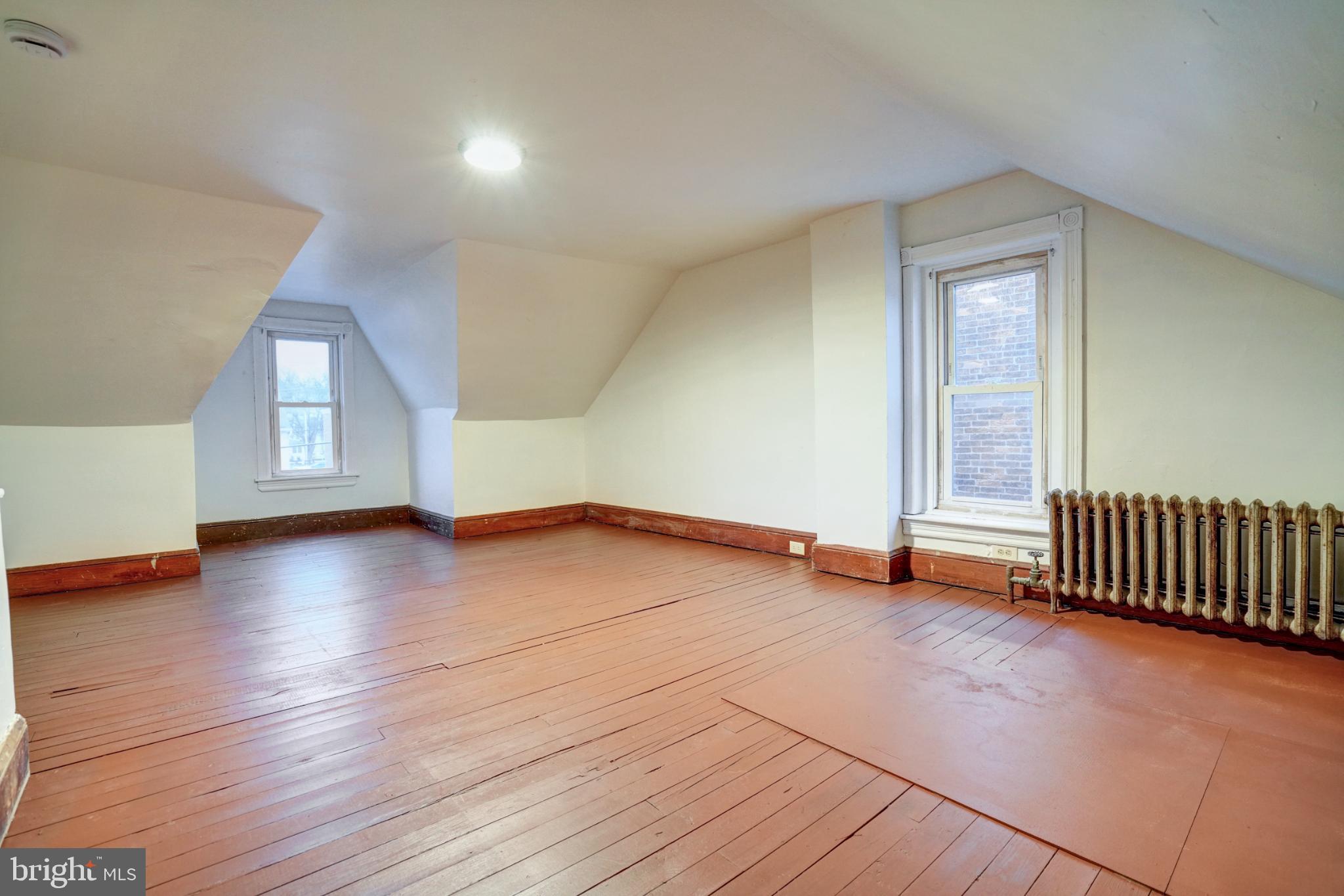 642 Walnut Street Pottstown, PA 19464 - Photo 18 of 23 Spacious third floor flex space .