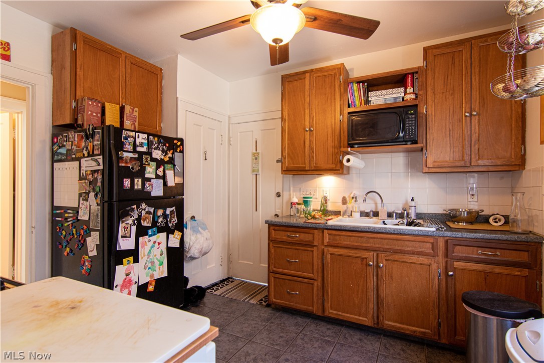 3236 Clarendon Road Cleveland, OH 44118 - Photo 17 of 31