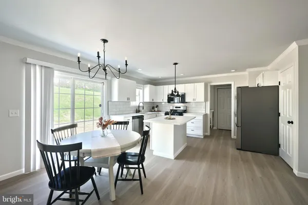 $429,900 | 530 Silver Maple Court, Mount Wolf, PA 17347