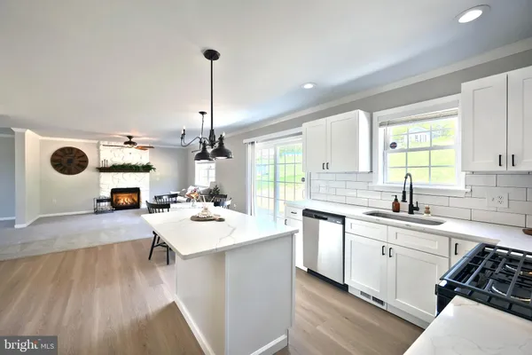 $429,900 | 530 Silver Maple Court, Mount Wolf, PA 17347
