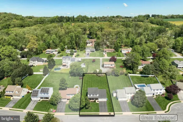 $429,900 | 530 Silver Maple Court, Mount Wolf, PA 17347