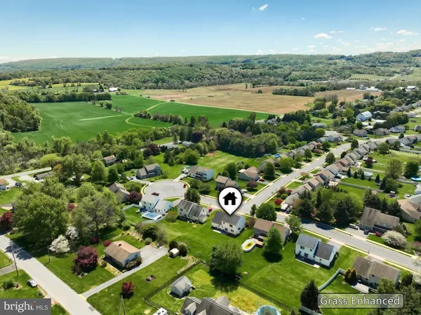 $429,900 | 530 Silver Maple Court, Mount Wolf, PA 17347