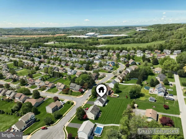 $429,900 | 530 Silver Maple Court, Mount Wolf, PA 17347