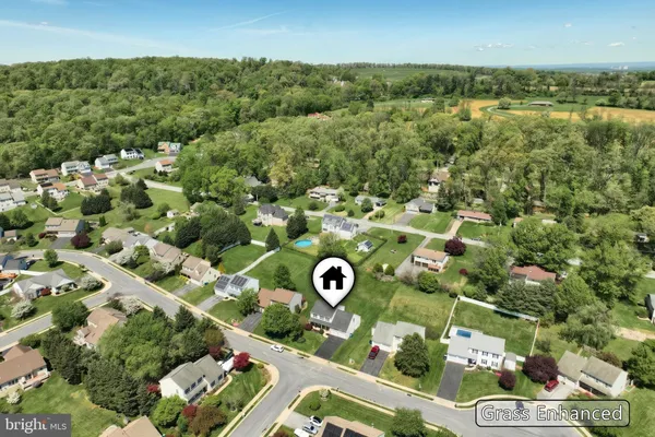 $429,900 | 530 Silver Maple Court, Mount Wolf, PA 17347