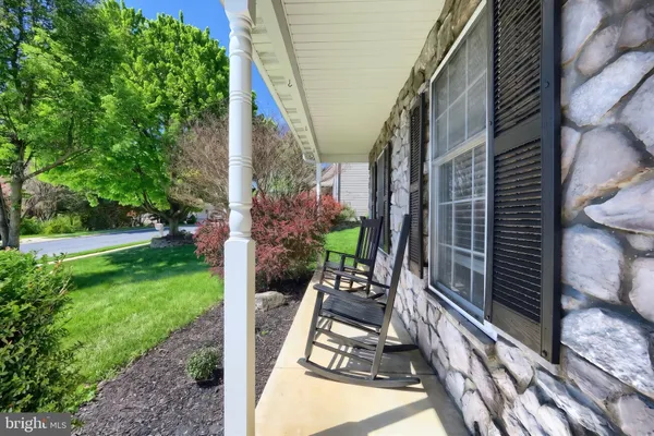$429,900 | 530 Silver Maple Court, Mount Wolf, PA 17347