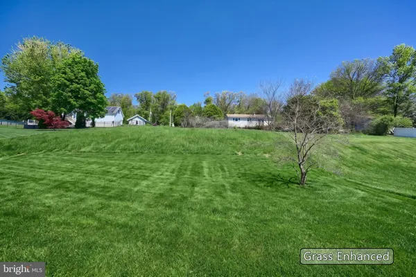 $429,900 | 530 Silver Maple Court, Mount Wolf, PA 17347