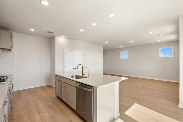 $414,865 | 124 Clover Bend, Liberty Hill, TX 78642