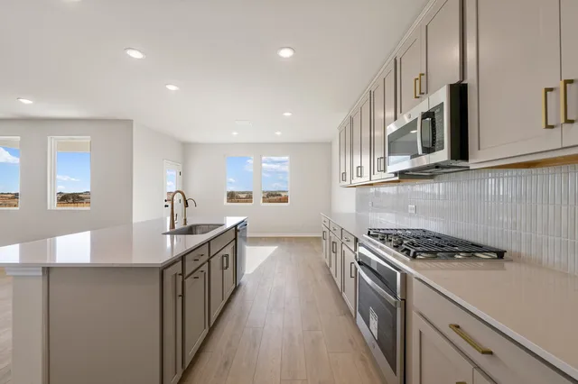 $414,865 | 124 Clover Bend, Liberty Hill, TX 78642