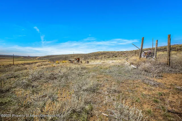 a view of an ocean beach