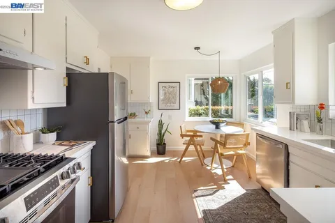 $1,060,000 | 3175 Revere Avenue, Oakland, CA 94605