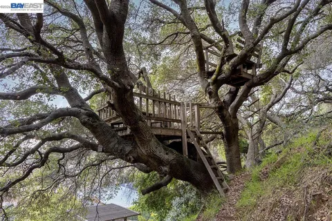 $1,060,000 | 3175 Revere Avenue, Oakland, CA 94605