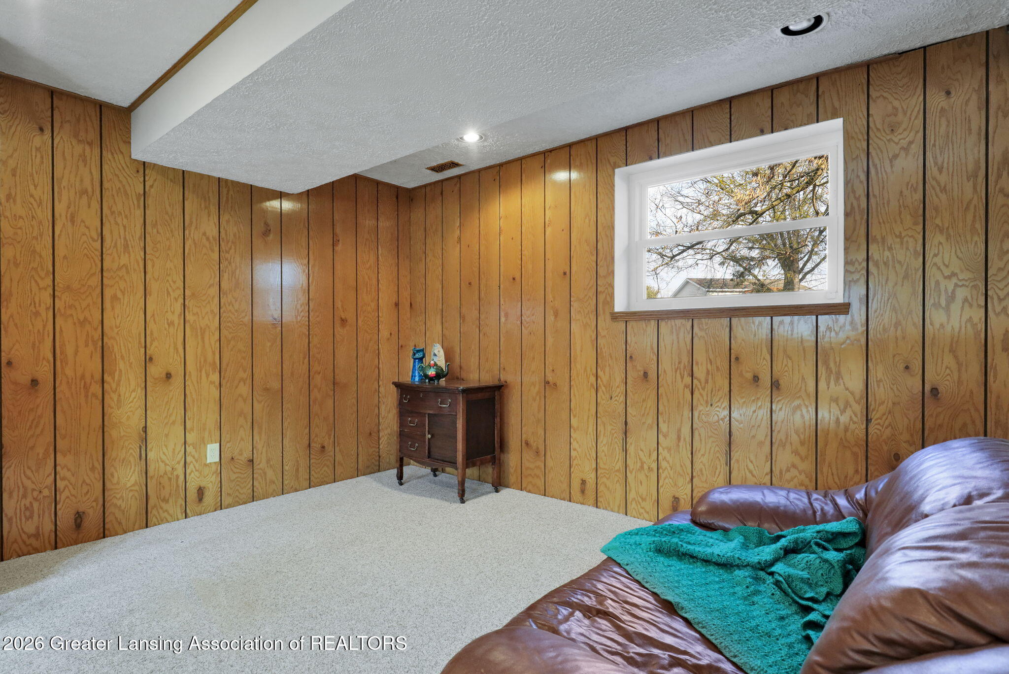 2414 Pine Tree Road Holt, MI 48842 - Photo 18 of 35 family room