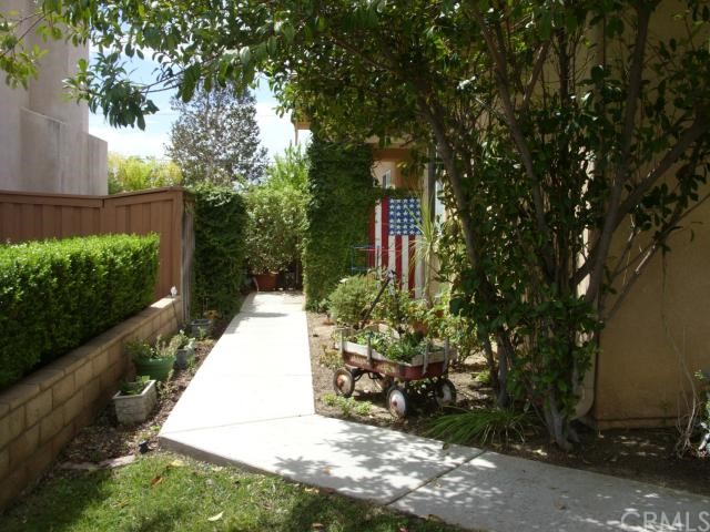 32881 Rovato Street Temecula, CA 92592 - Photo 1 of 1 Very cute planter bed and how about that patriotic privacy fence...