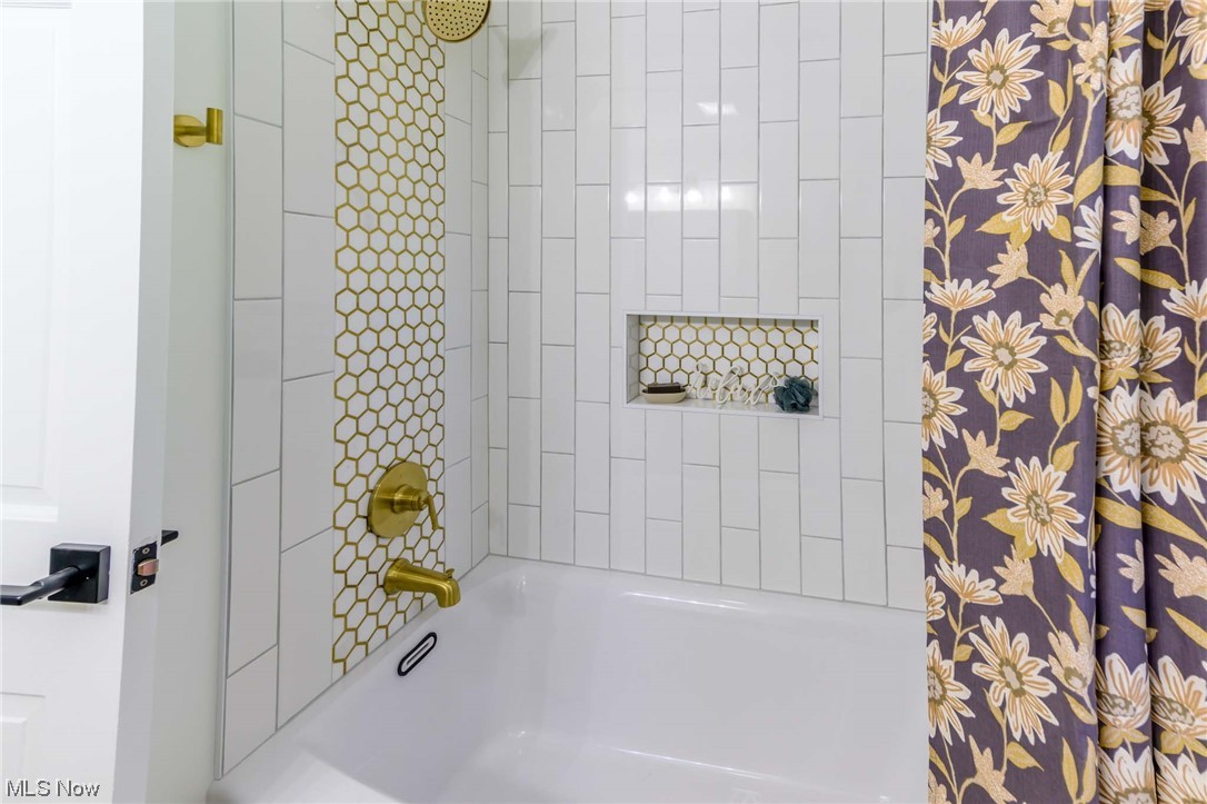 1820 Spring Valley Avenue Northwest Canton, OH 44708 - Photo 23 of 32 Bathroom featuring shower / tub combo