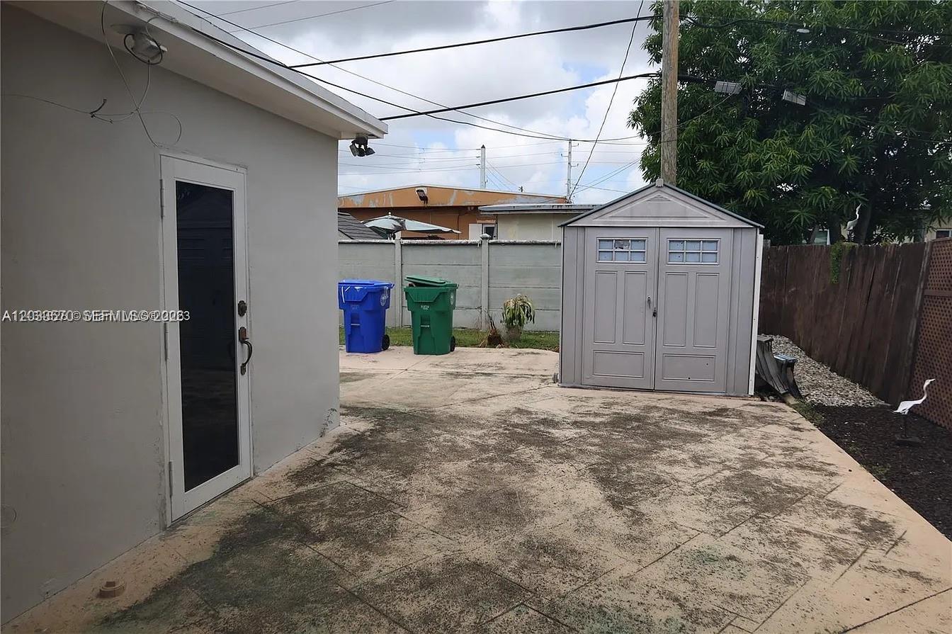 5401 Southwest 2nd Street Miami, FL 33134 - Photo 8 of 17