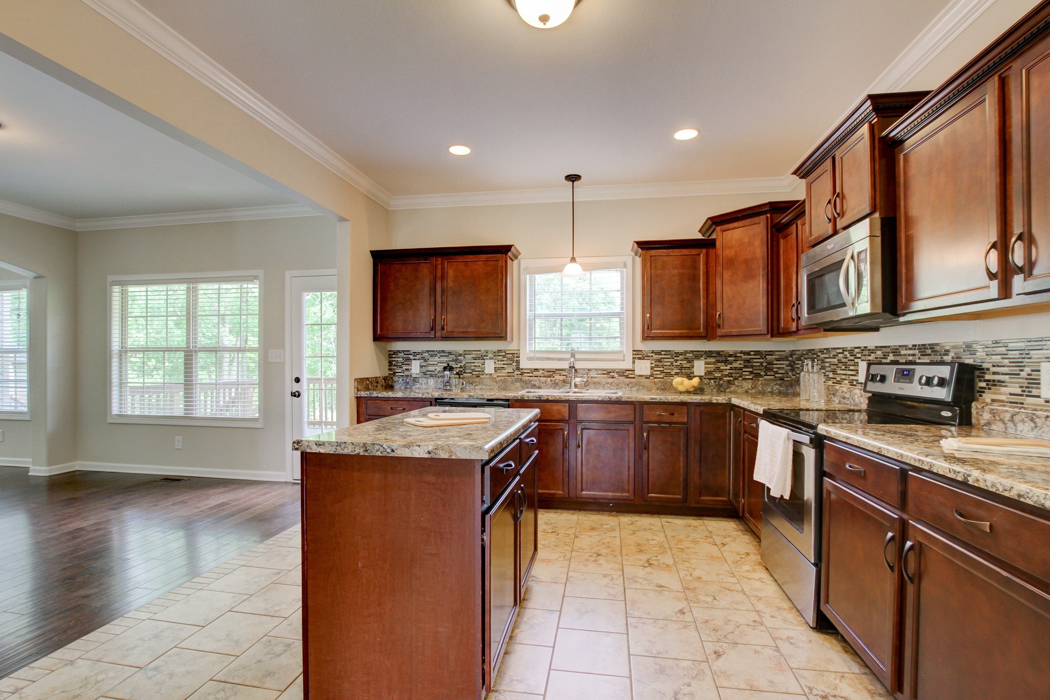 1543 Raven Road Clarksville, TN 37042 - Photo 14 of 48 Gallery Image 14