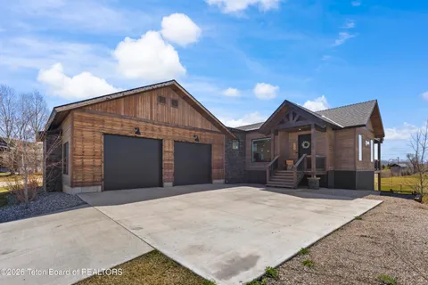 $1,259,000 | 339 Palisade Trail, Driggs, ID 83422