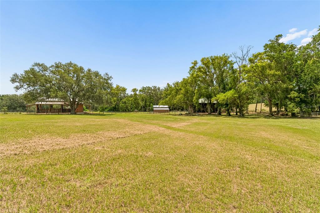 17345 Sweetwater Road Dade City, FL 33523 - Photo 58 of 77