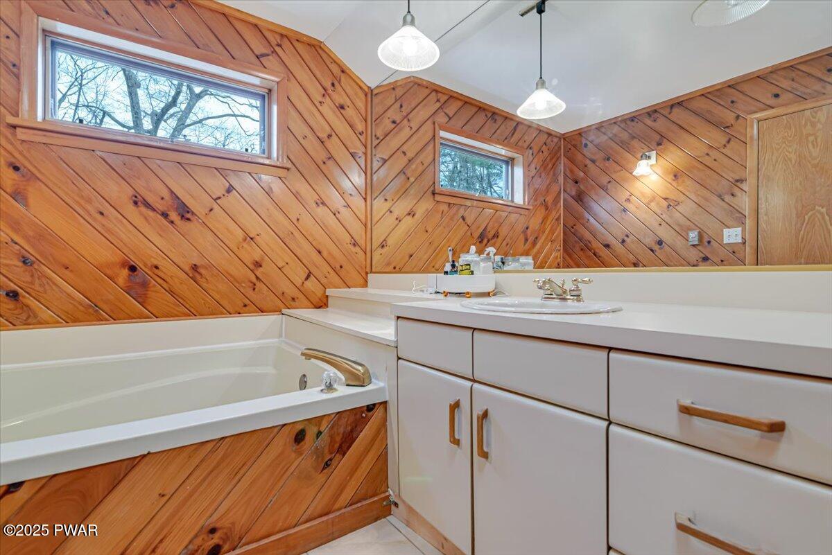 526 Highway 507 Paupack, PA 18451 - Photo 47 of 76
