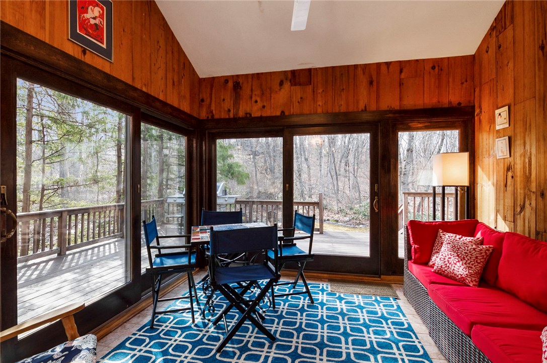 245 Country View Drive Warwick, RI 02886 - Photo 12 of 27