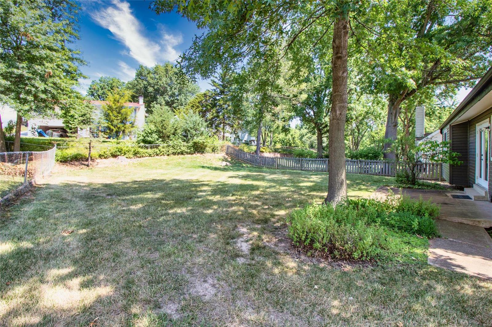 687 Walnut Point Court Ballwin, MO 63021 - Photo 17 of 19 Gallery Image 17