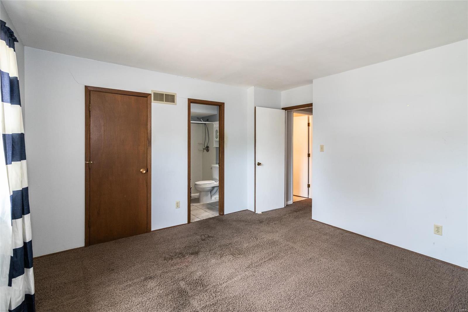 687 Walnut Point Court Ballwin, MO 63021 - Photo 10 of 19 Gallery Image 10