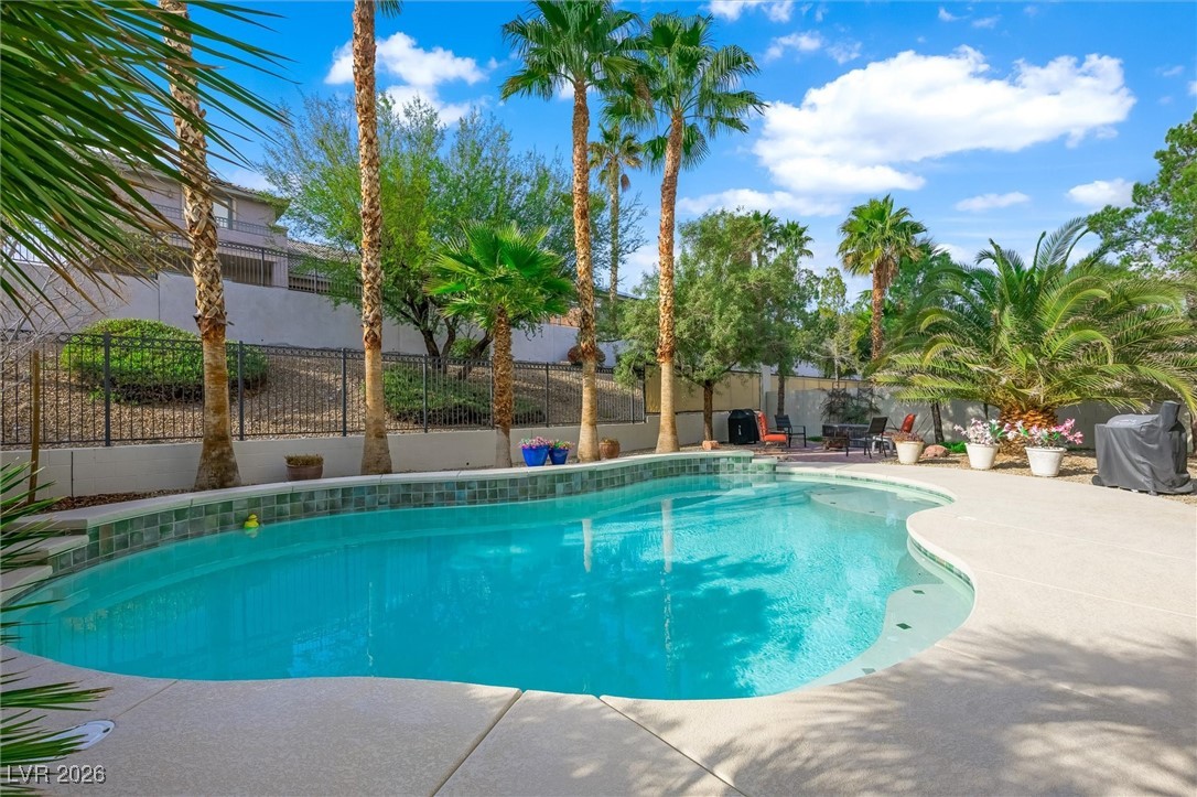 7517 Midnight Rambler Street Las Vegas, NV 89149 - Photo 4 of 68 BIG pool, super clean property inside and out, true pride of ownership!