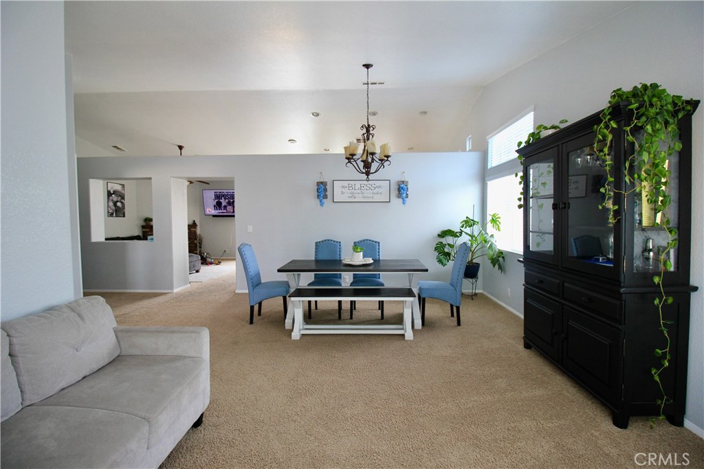 21243 Nisqually Road Apple Valley, CA 92308 - Photo 10 of 31