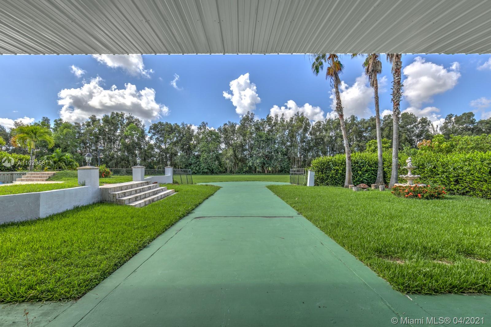 16880 Southwest 59th Court Southwest Ranches, FL 33331 - Photo 8 of 38 Gallery Image 8
