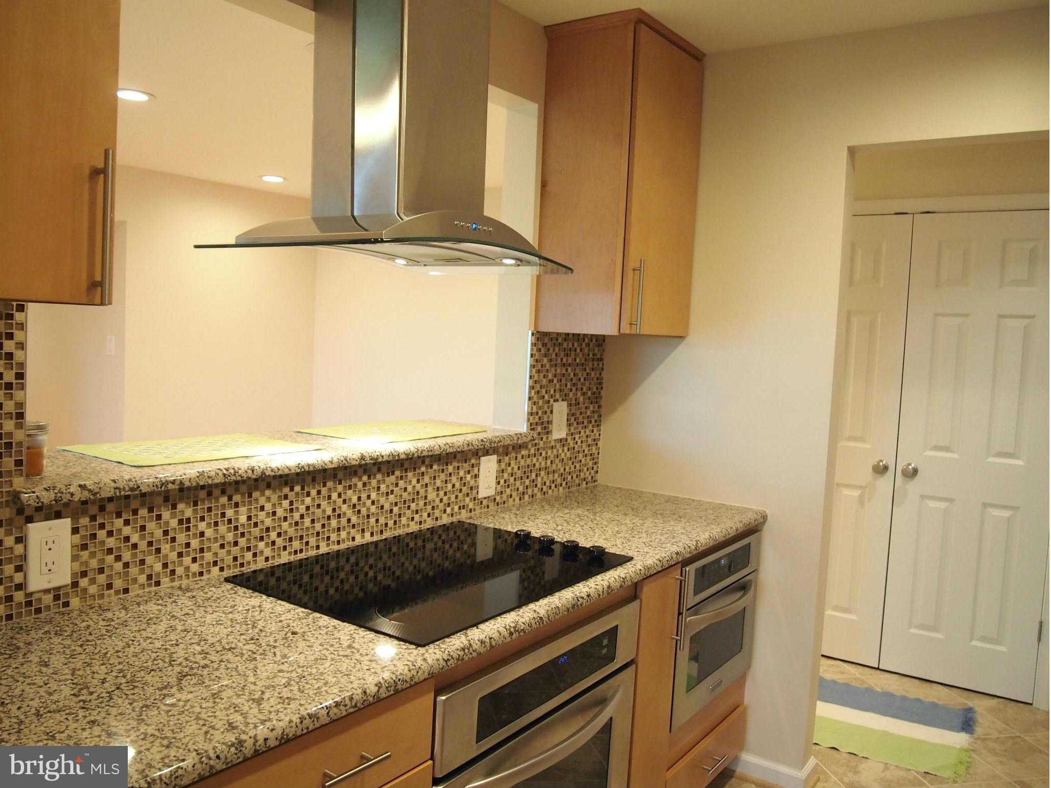 8341 Montgomery Run Road, Unit G Ellicott City, MD 21043 - Photo 4 of 30 Kitchen