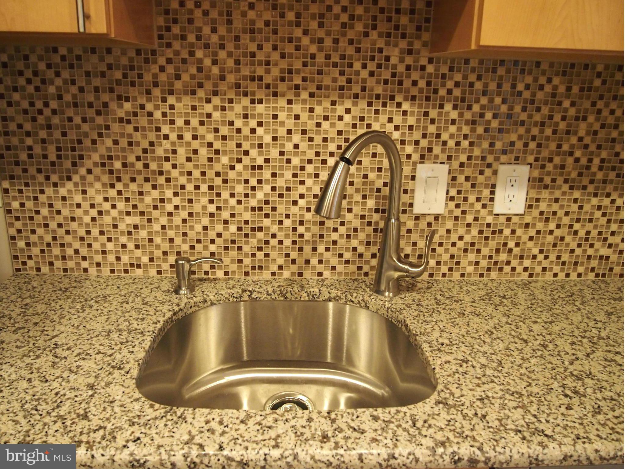 8341 Montgomery Run Road, Unit G Ellicott City, MD 21043 - Photo 6 of 30 Kitchen