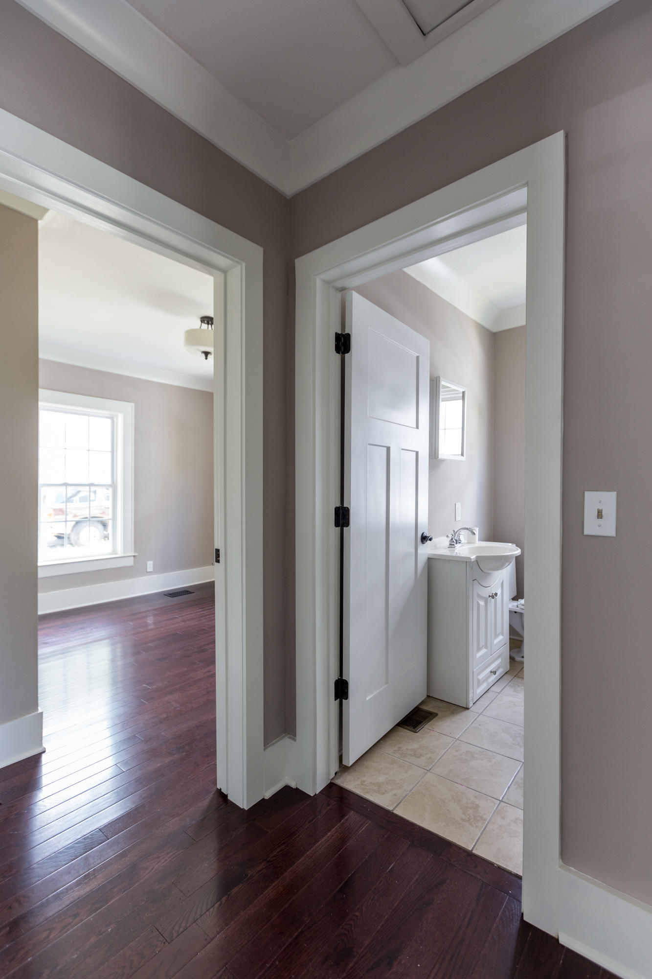 522 Lytle Street Chattanooga, TN 37405 - Photo 16 of 52 Hallway