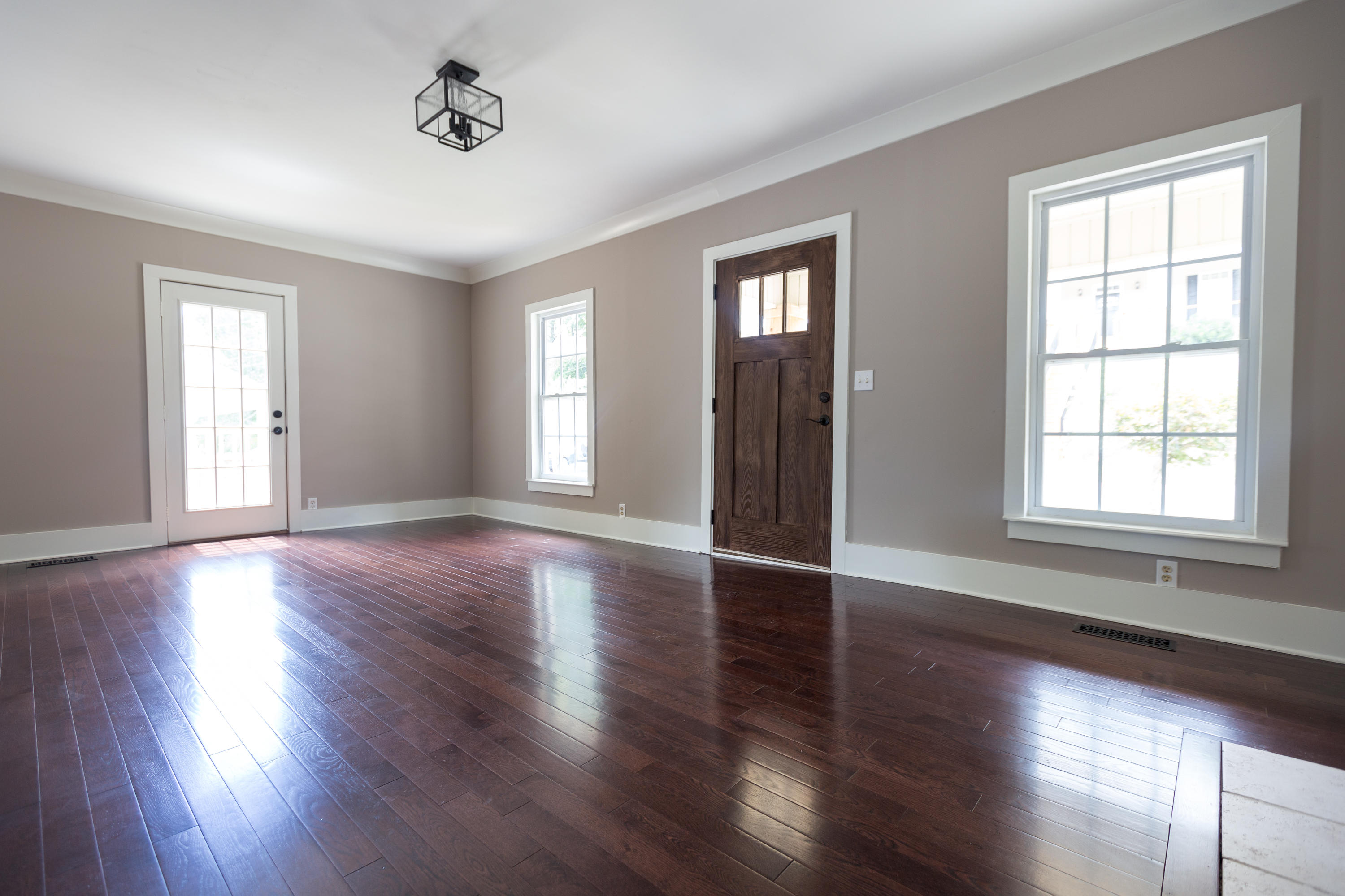 522 Lytle Street Chattanooga, TN 37405 - Photo 4 of 52 Living Room