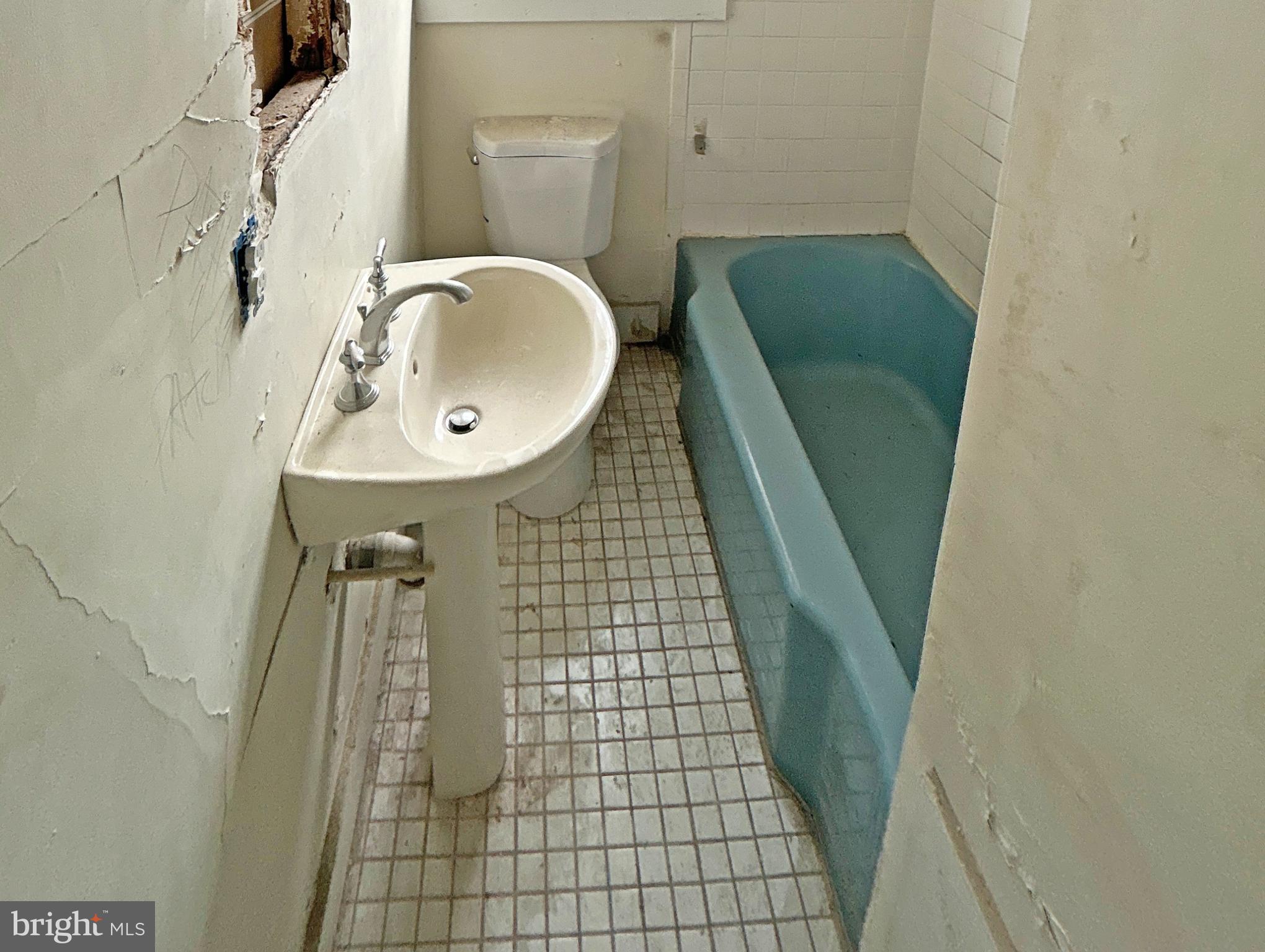 3904 Belle Avenue Baltimore, MD 21215 - Photo 12 of 15 Interior