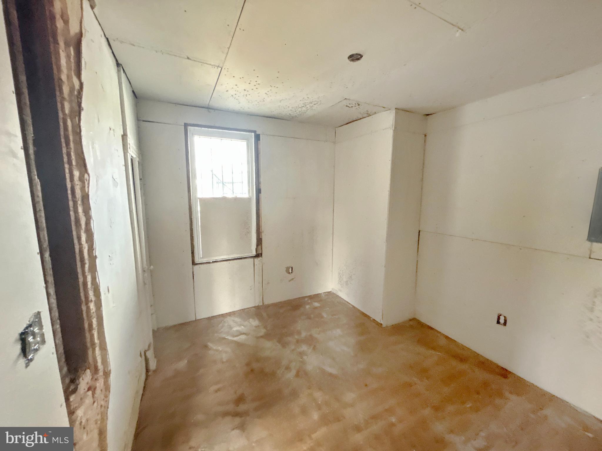 3904 Belle Avenue Baltimore, MD 21215 - Photo 3 of 15 Interior