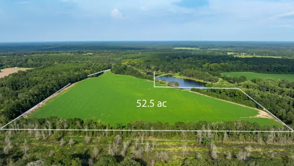 a view of a tennis court